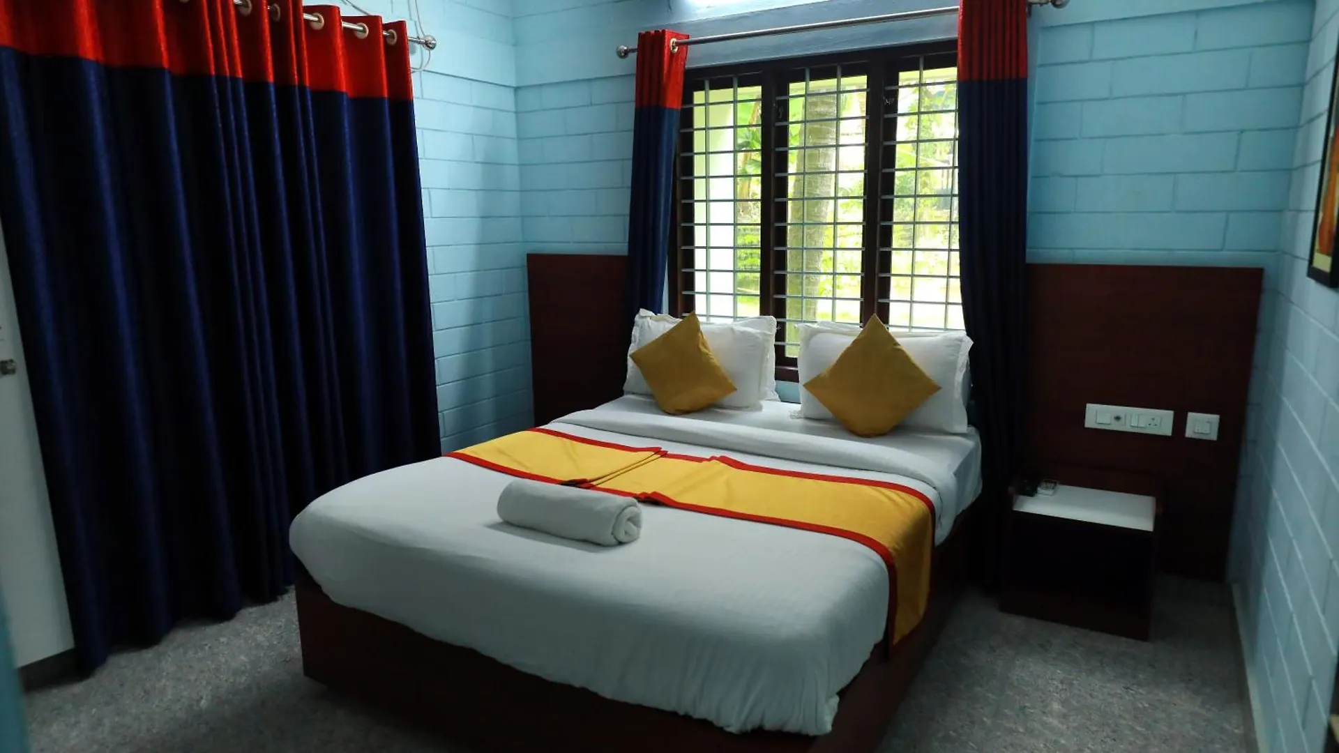Pansiyon Narmada Pool Villa Perintalmanna